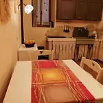 Nel Vicolo Dei Baci - Al Bacio *