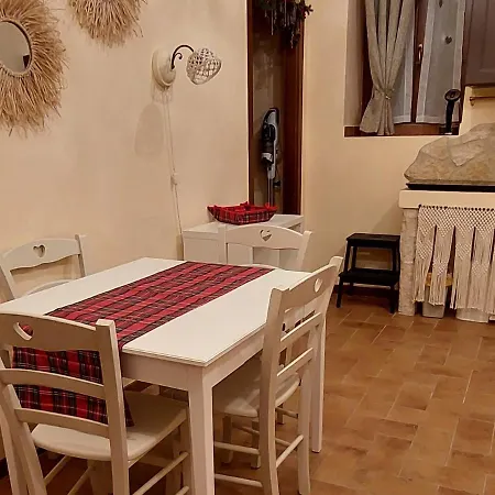 Nel Vicolo Dei Baci - Al Bacio