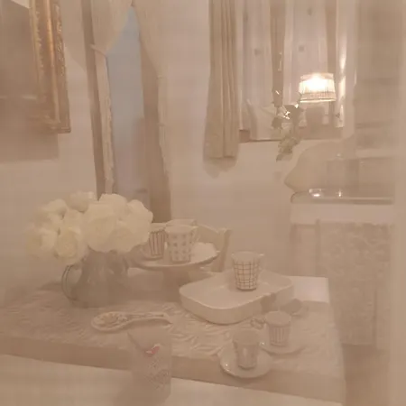 Nel Vicolo Dei Baci - Al Bacio ספלו