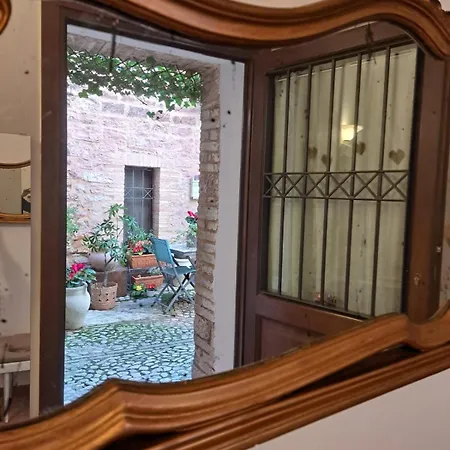 Nel Vicolo Dei Baci - Al Bacio Apartament Spello